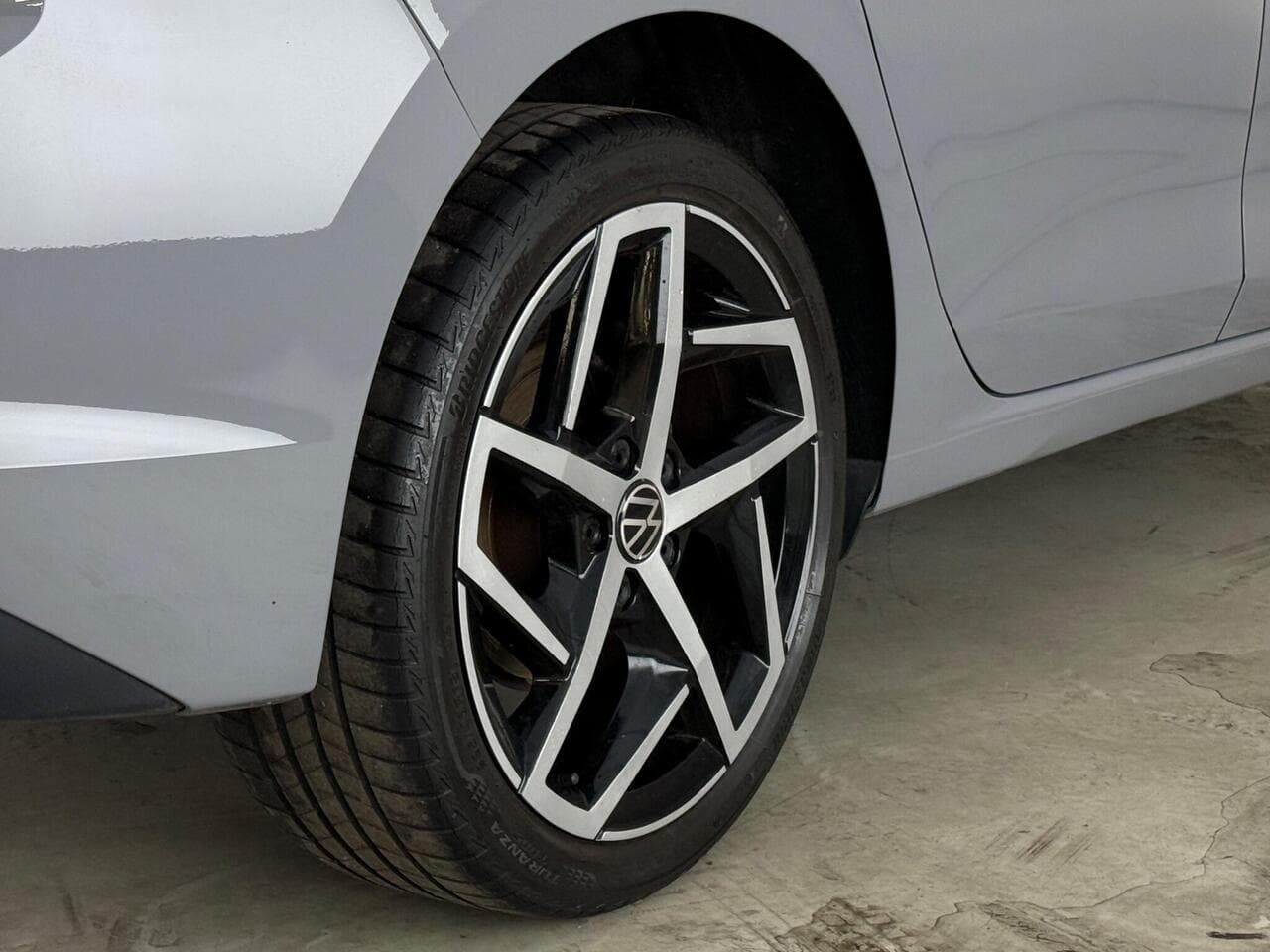 Volkswagen Golf thumbnail Wheel