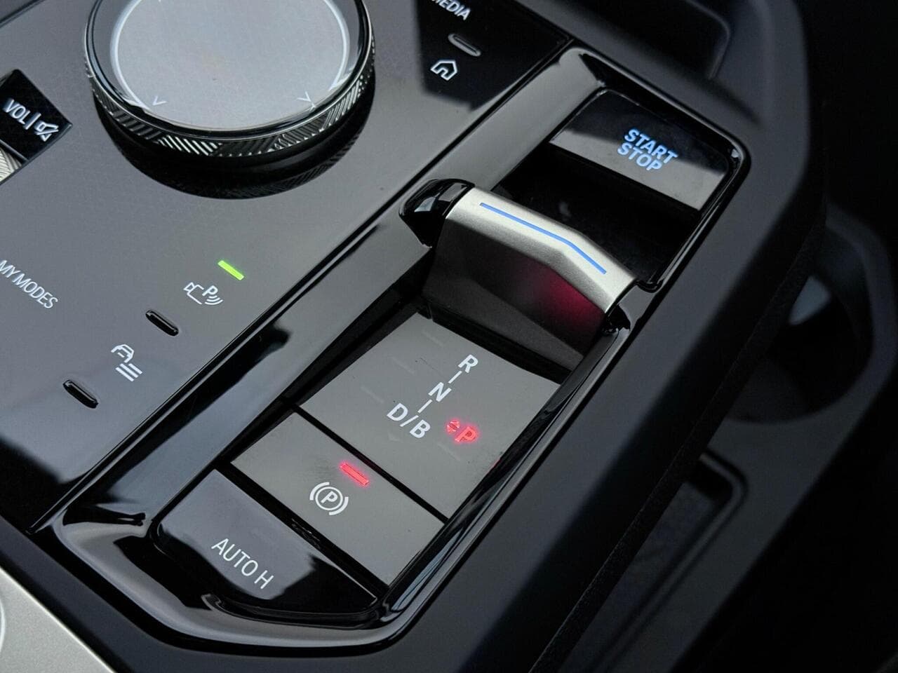BMW iX thumbnail Inconclusive