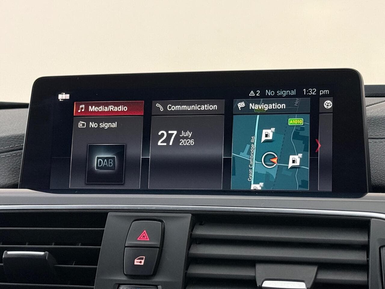 BMW 3 Series thumbnail Infotainment System