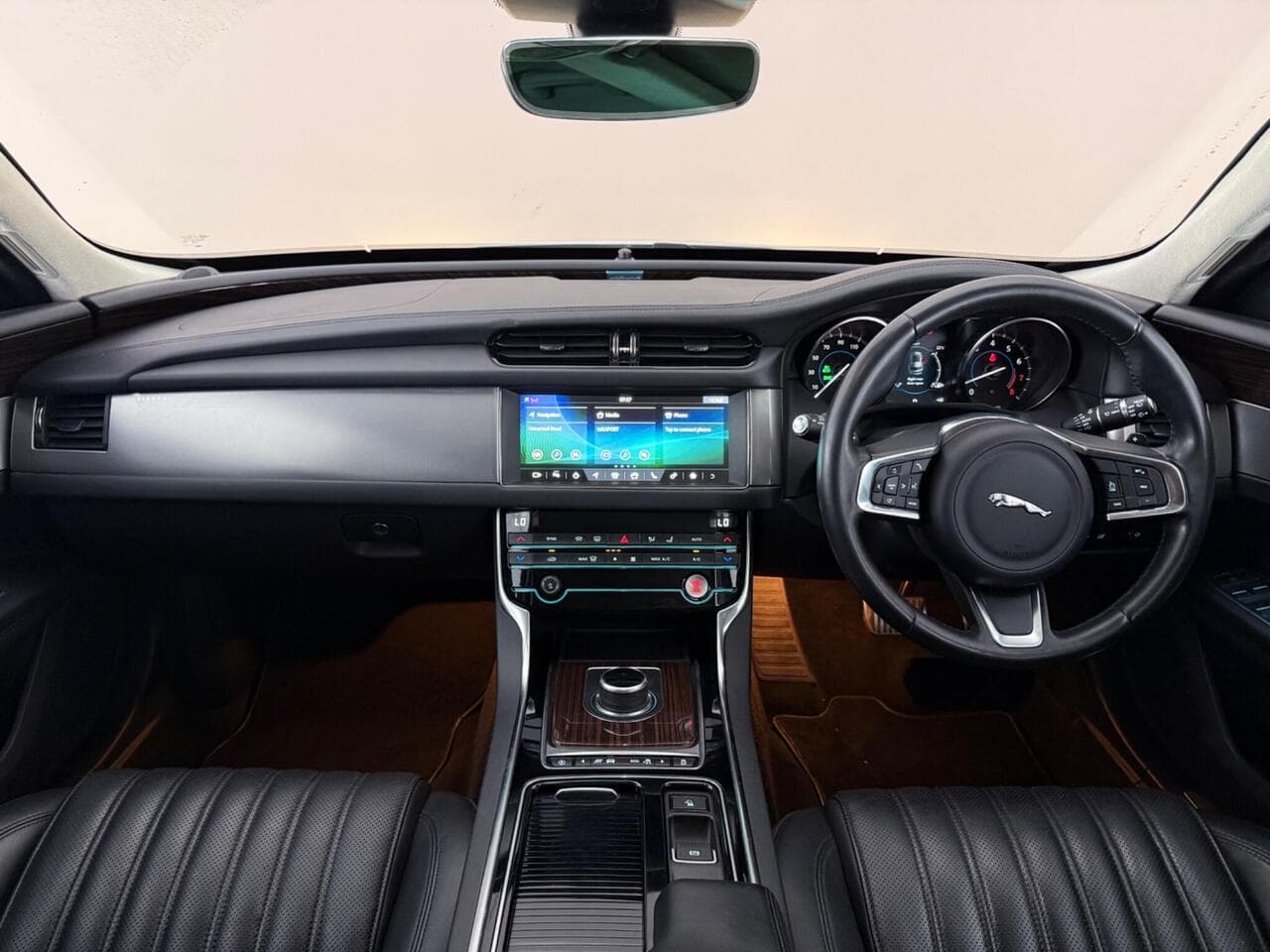 Jaguar XF thumbnail Inconclusive