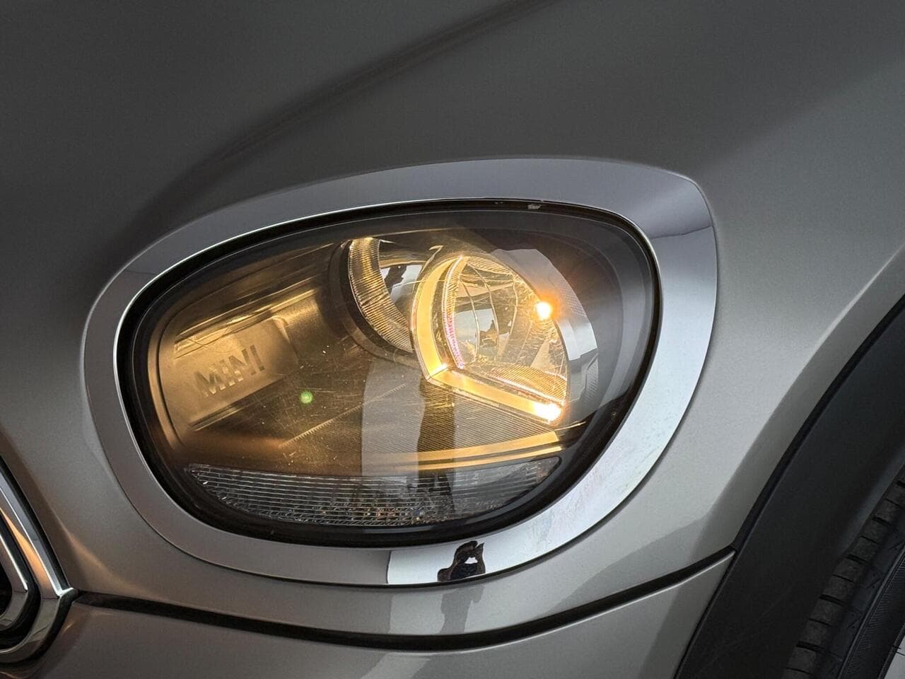 MINI Countryman thumbnail Lights Front