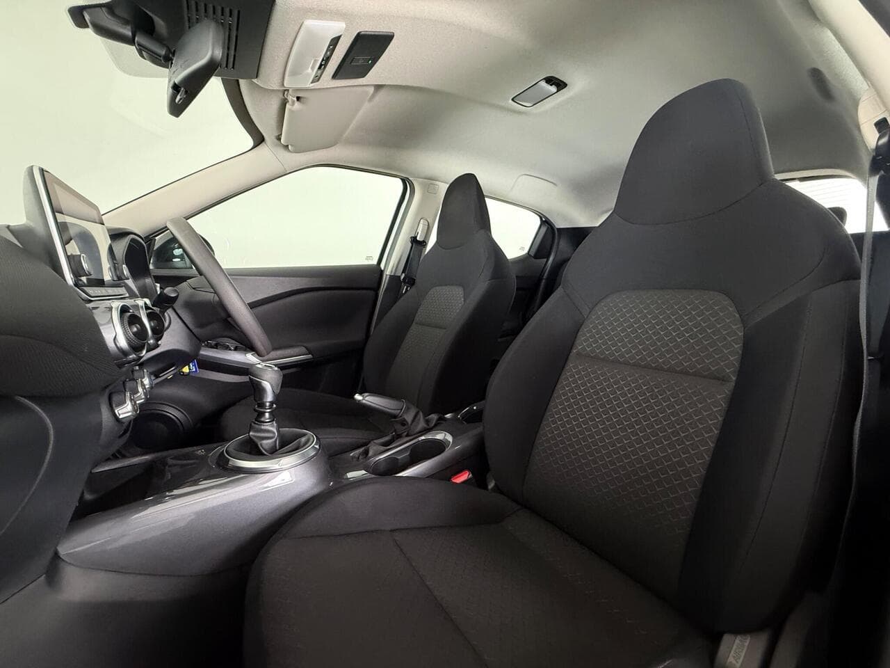 Nissan Juke thumbnail Seat Front Passenger