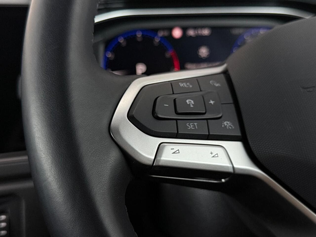 Volkswagen Polo thumbnail Misc Controls