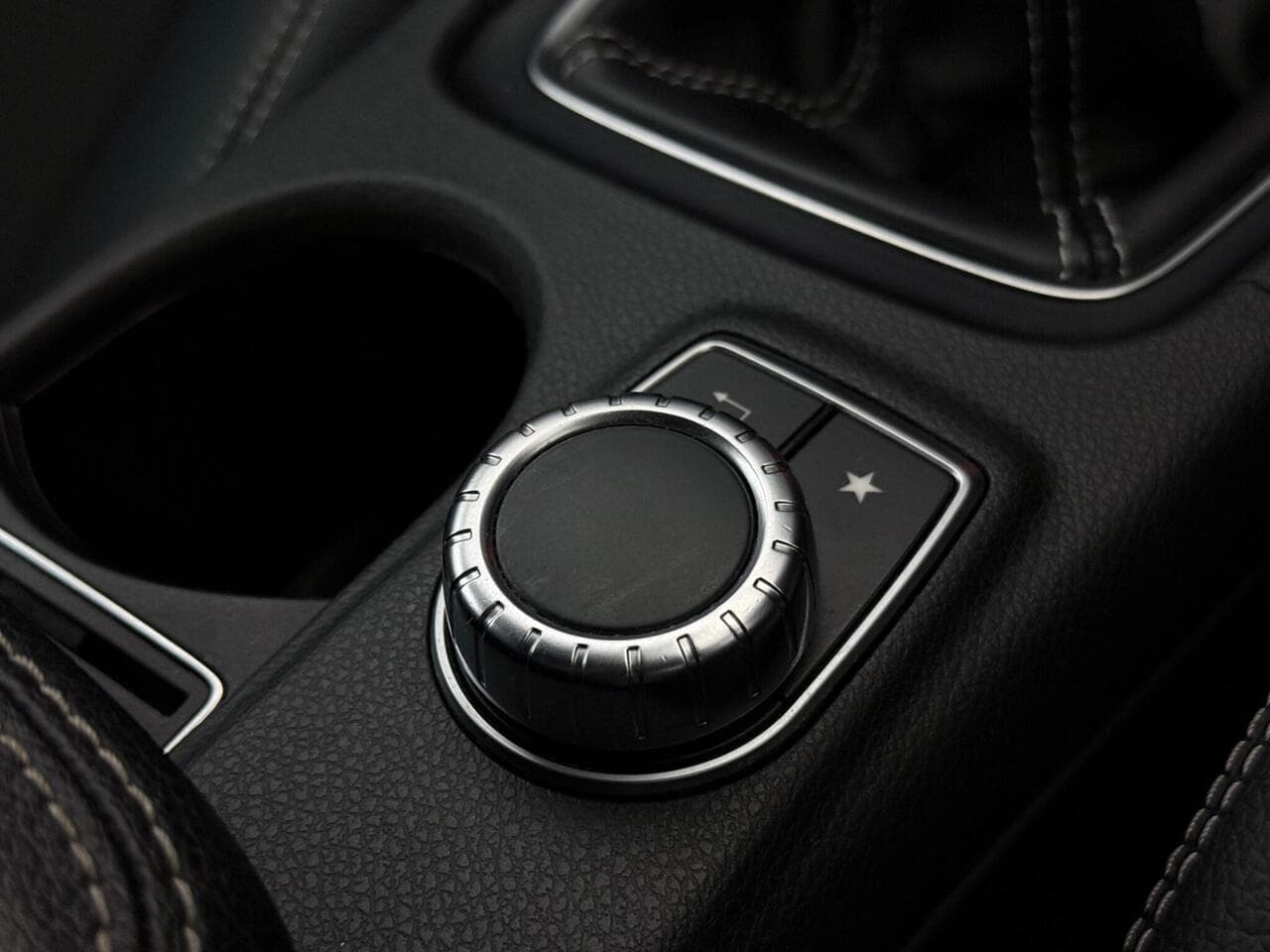 Mercedes-Benz CLA thumbnail Misc Controls