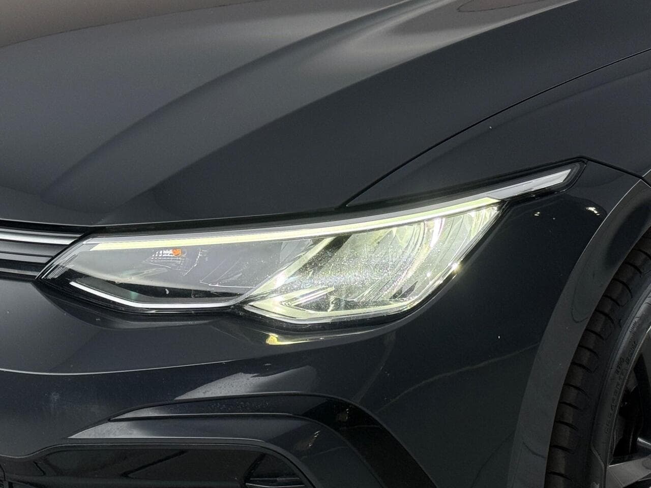 Volkswagen Golf thumbnail Lights Front