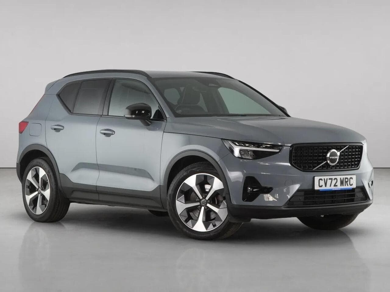 Volvo XC40 - Volvo XC40 2.0 B4 MHEV Plus SUV 5dr Petrol Hybrid DCT Auto AWD Euro 6 (s/s) (197 ps)