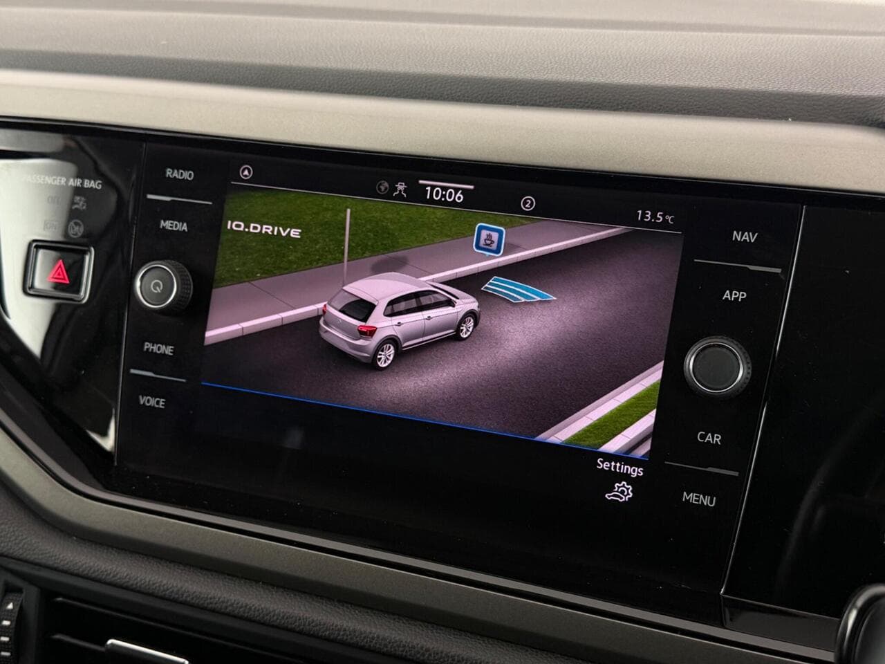 Volkswagen Polo thumbnail Infotainment System