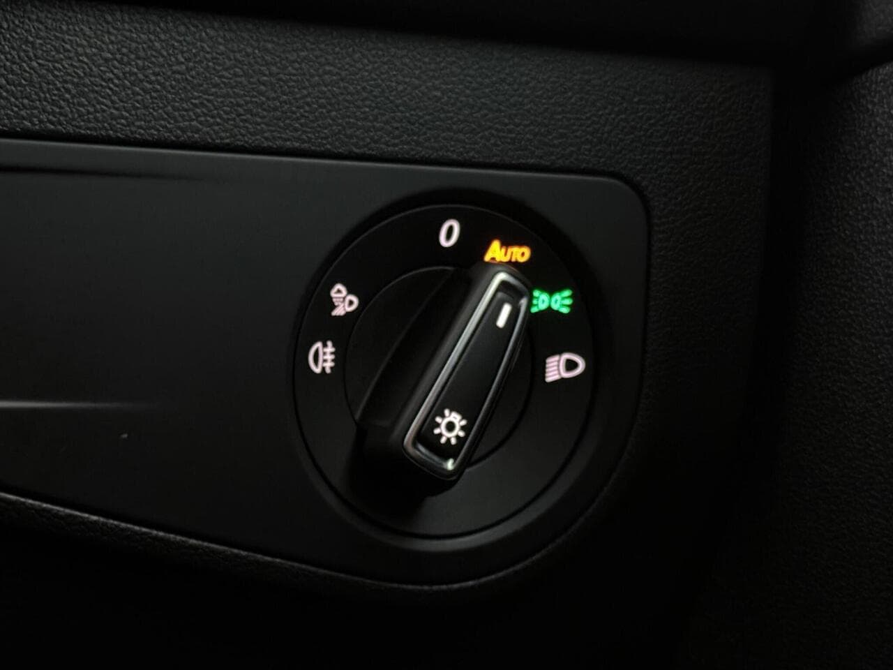 Volkswagen Tiguan thumbnail Misc Controls