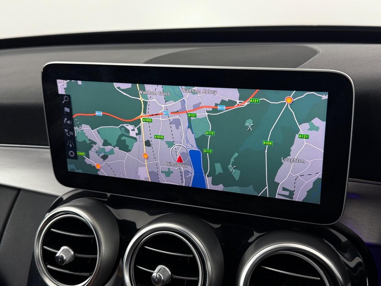 Mercedes-Benz C Class thumbnail Infotainment System