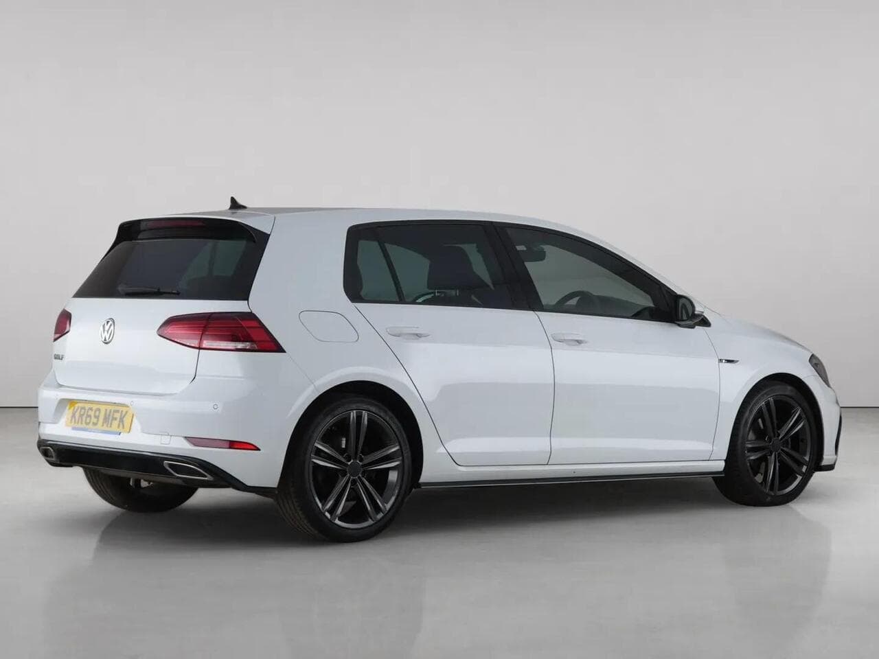 Volkswagen Golf thumbnail Rear Right