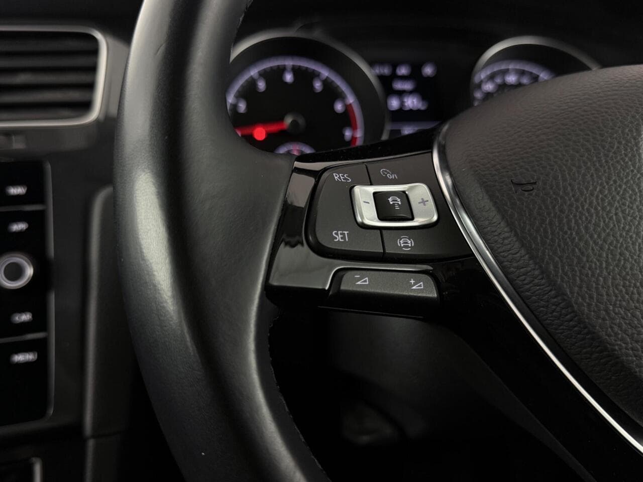 Volkswagen Golf thumbnail Misc Controls