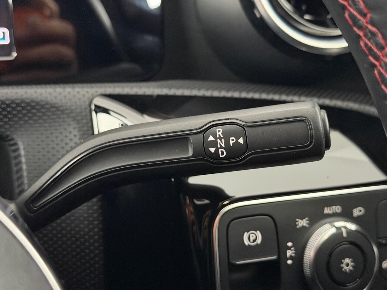 Mercedes-Benz A Class thumbnail Misc Controls