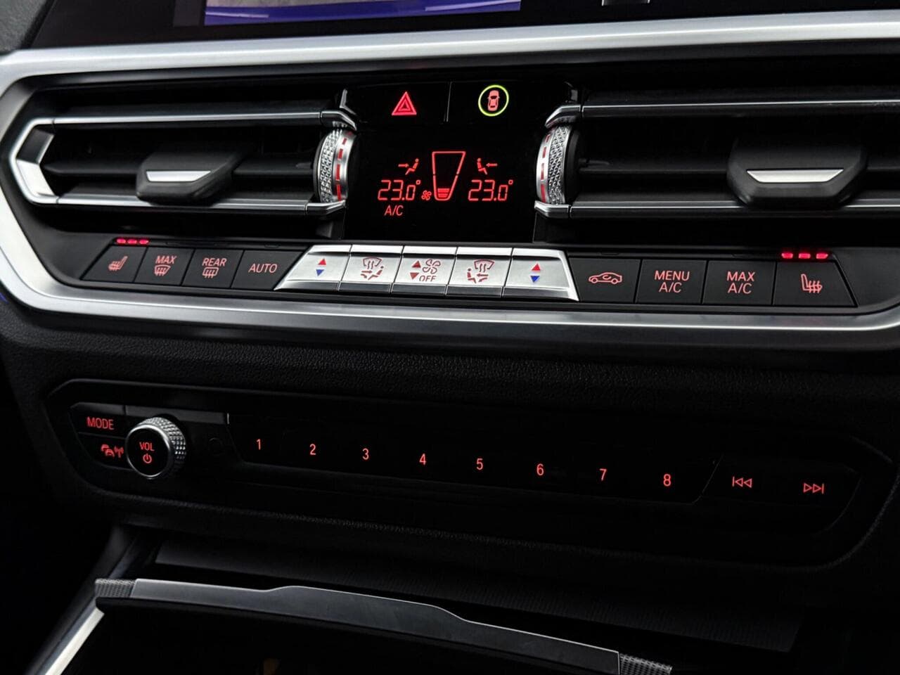 BMW 3 Series thumbnail Infotainment System