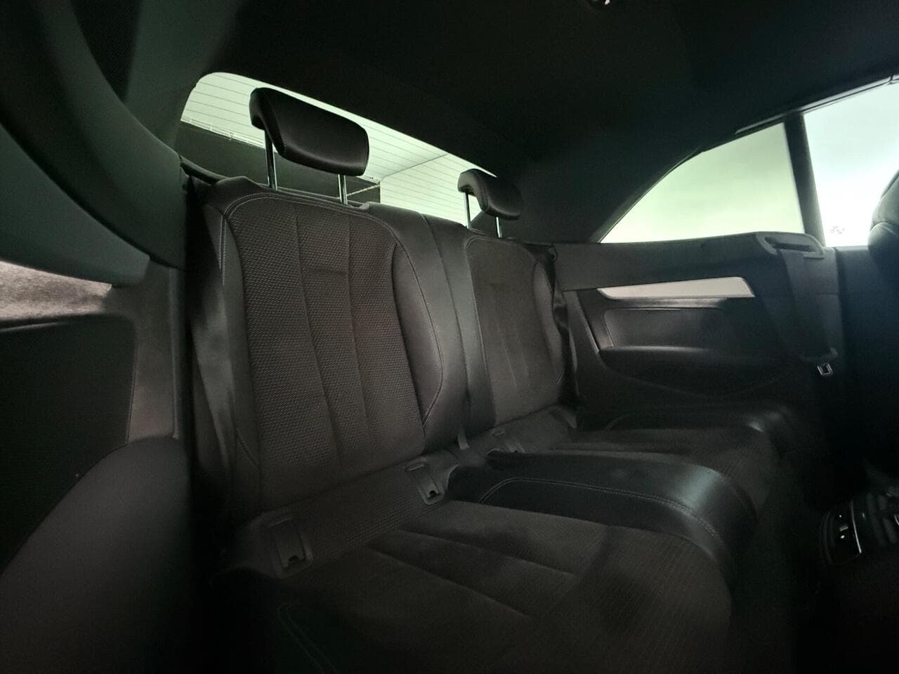 Audi A5 Cabriolet thumbnail Seats Rear