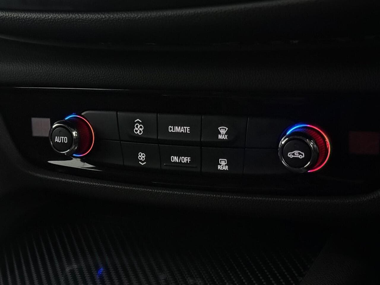 Vauxhall Insignia thumbnail Misc Controls