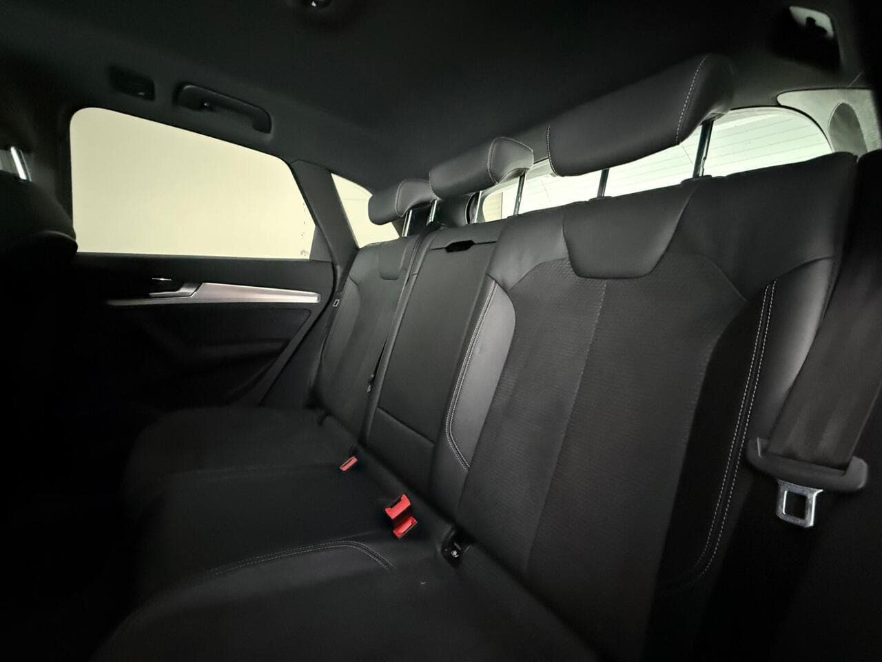 Audi Q5 thumbnail Seats Rear