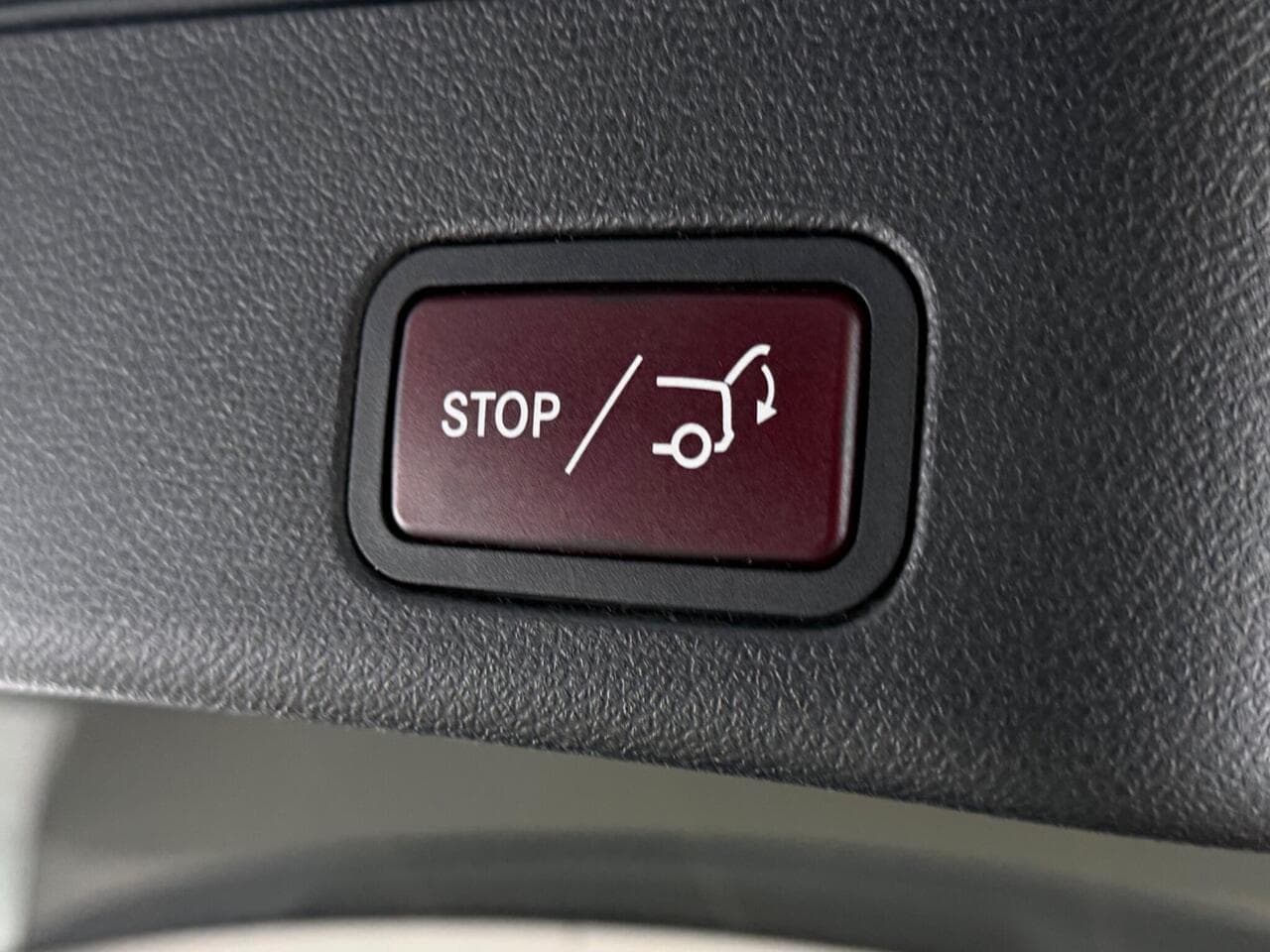 Mercedes-Benz GLE thumbnail Misc Controls