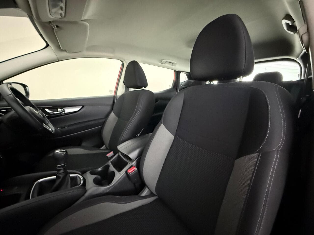 Nissan Qashqai thumbnail Seat Front Passenger