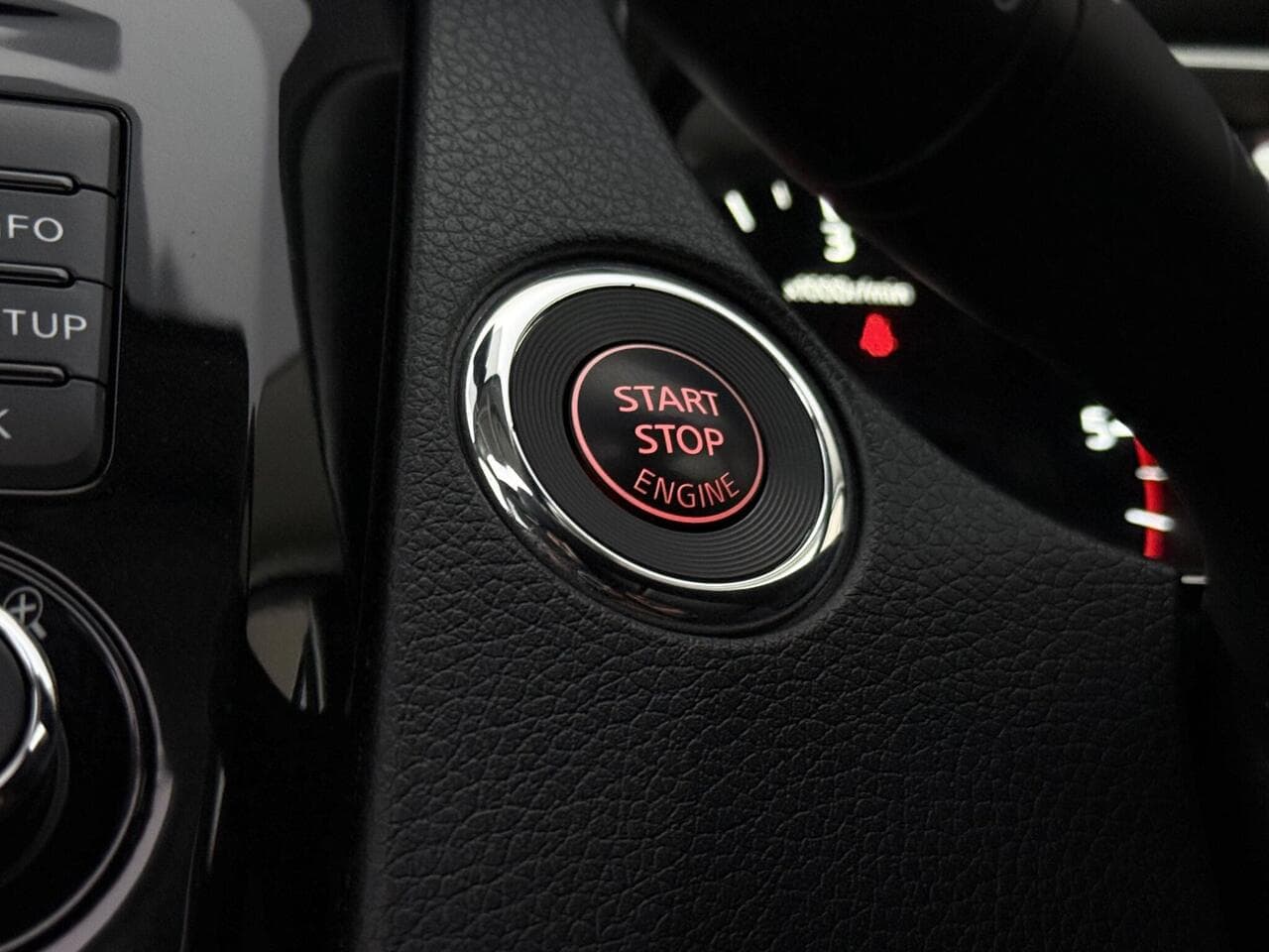 Nissan X-Trail thumbnail Misc Controls