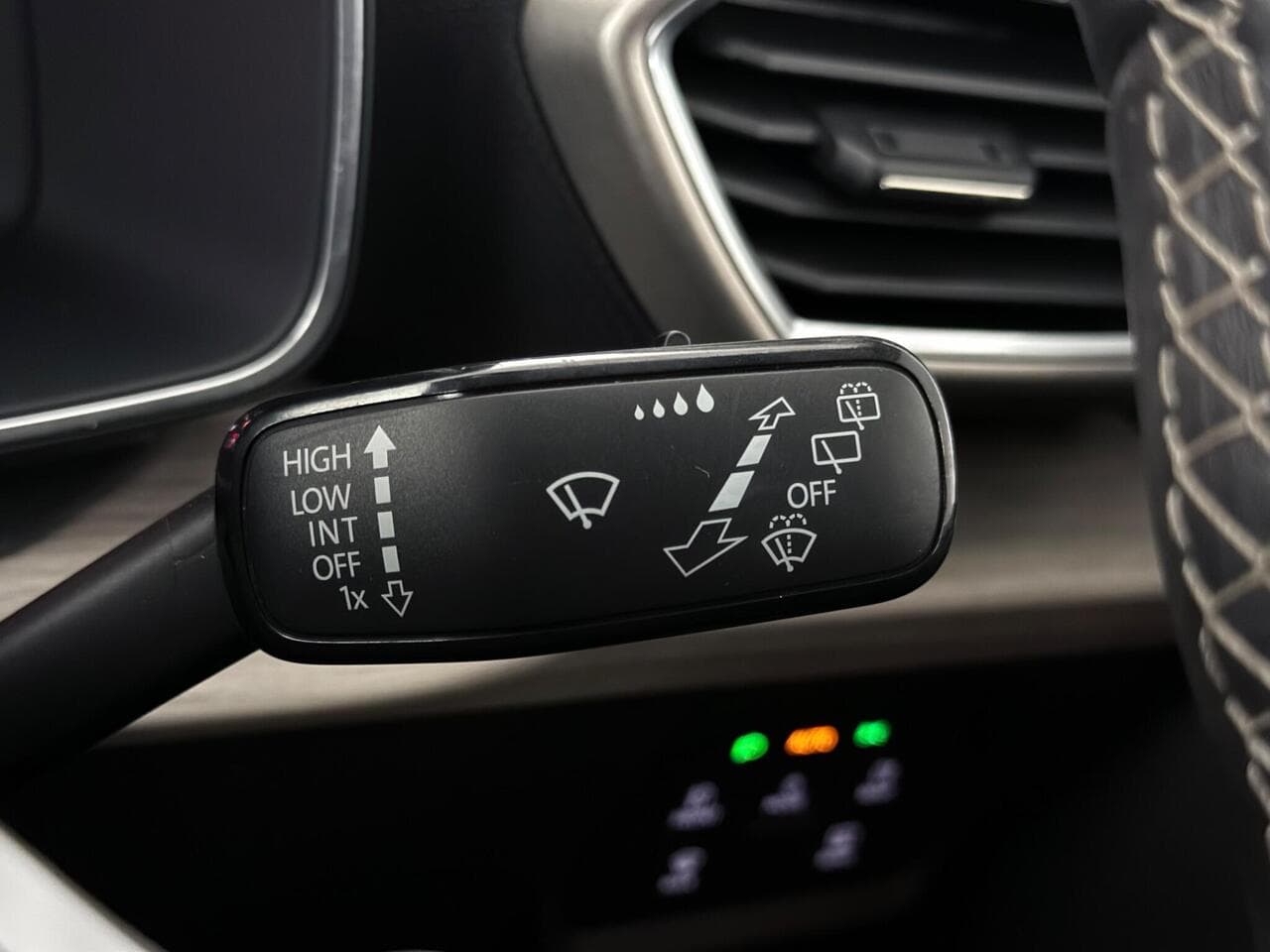 SEAT Leon thumbnail Misc Controls