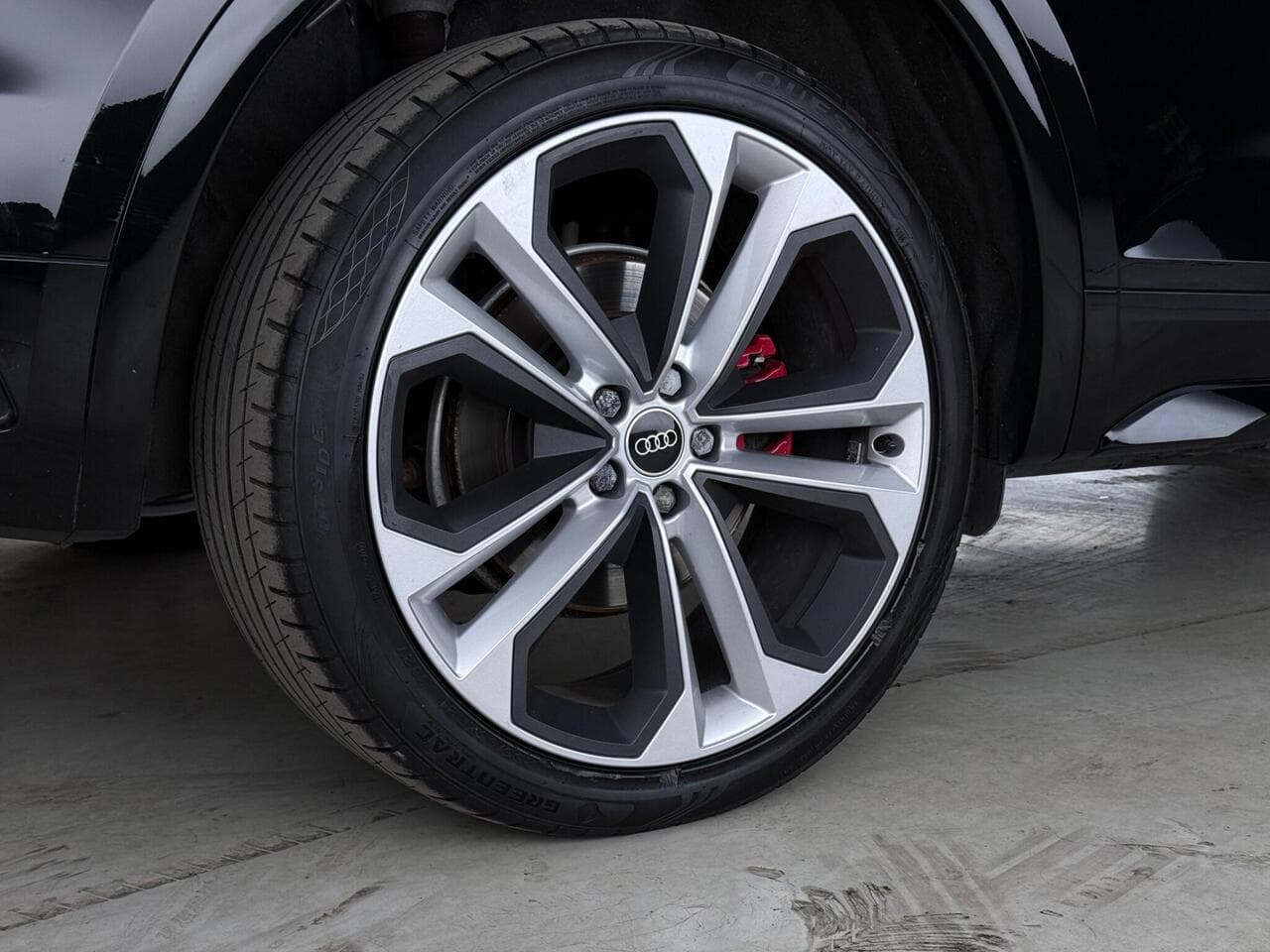 Audi Q5 thumbnail Wheel