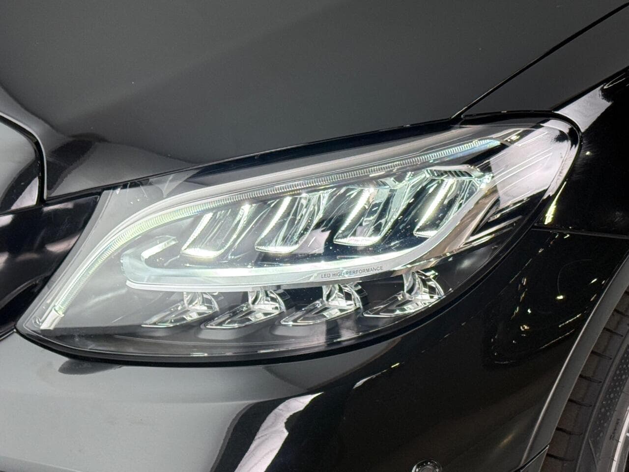 Mercedes-Benz C Class thumbnail Lights Front