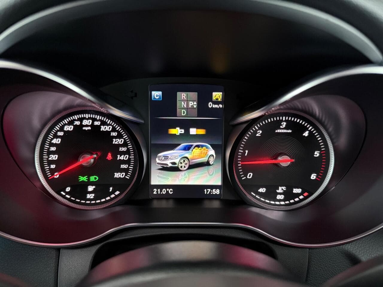 Mercedes-Benz GLC thumbnail Driver Instruments