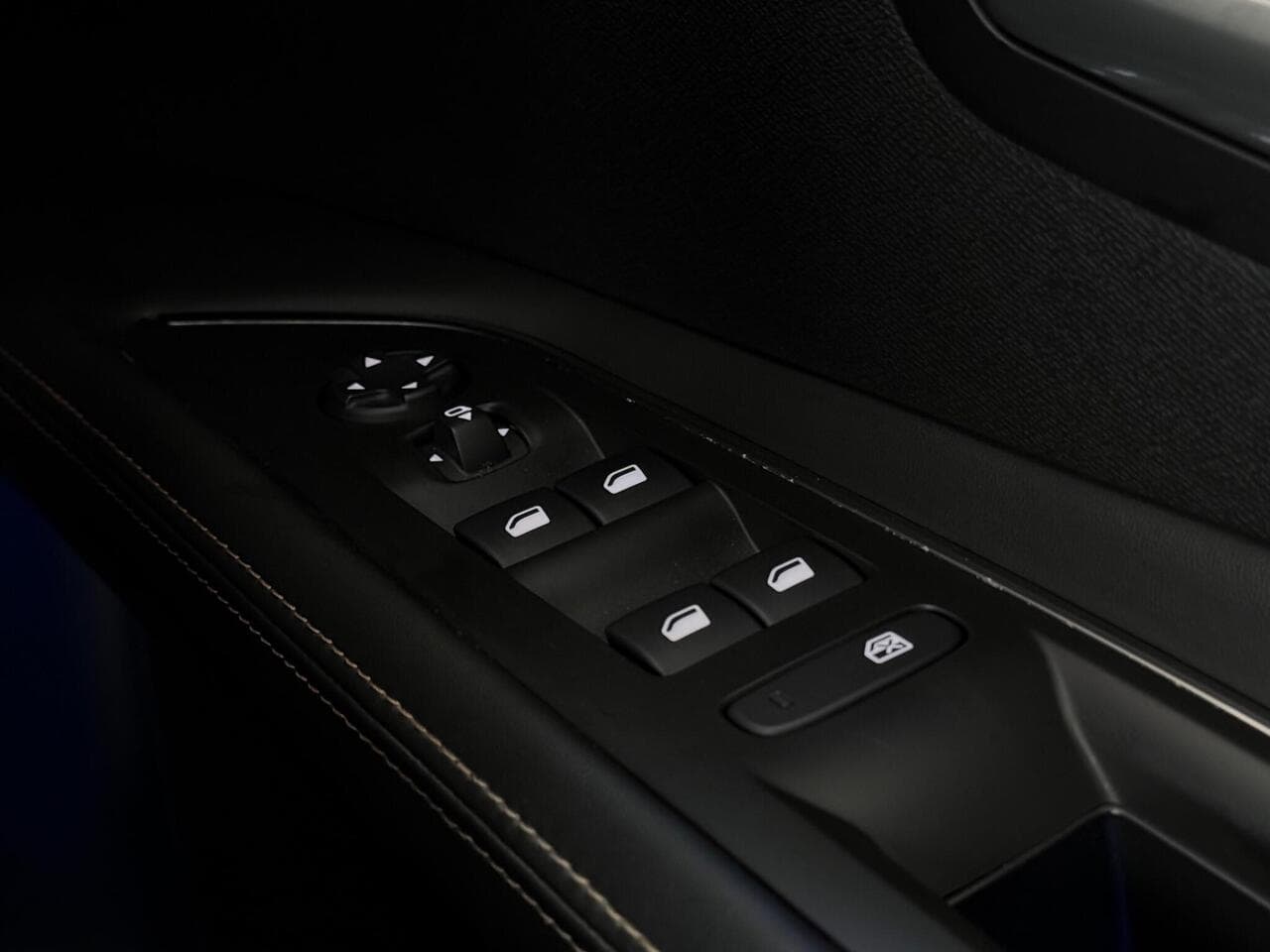 Peugeot 3008 thumbnail Misc Controls