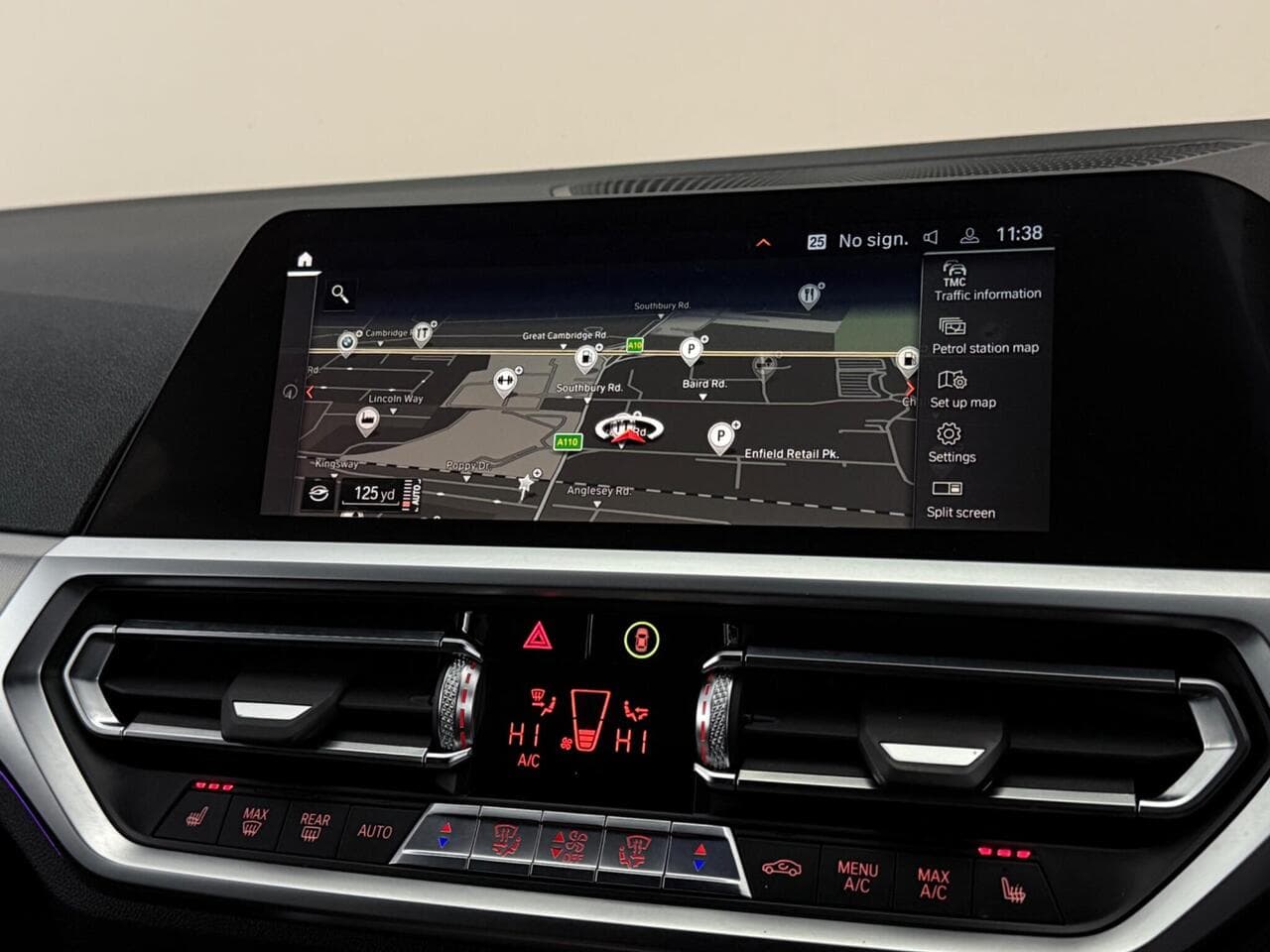 BMW 3 Series thumbnail Infotainment System
