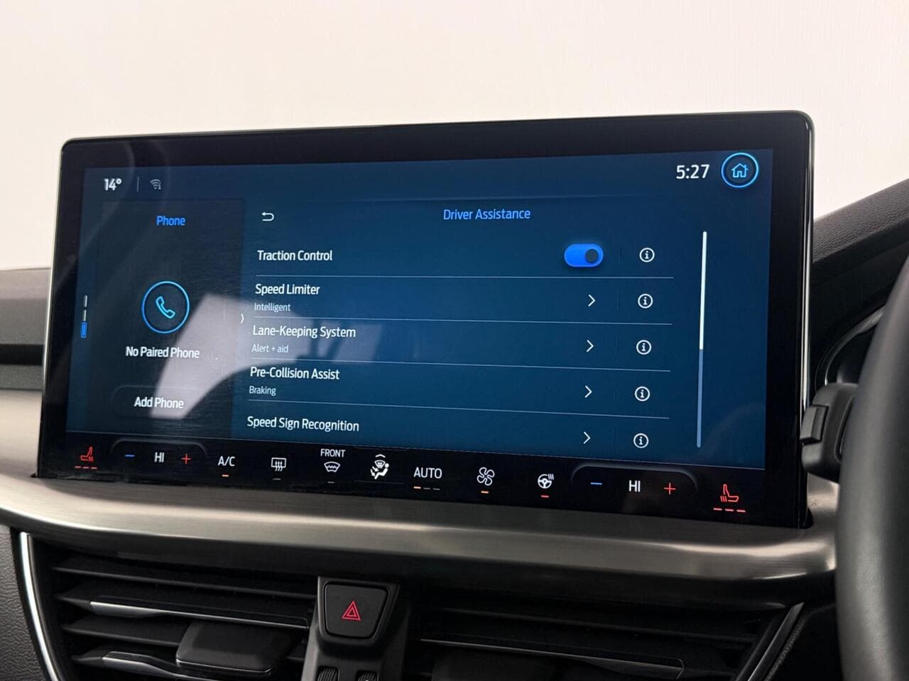 Ford Focus thumbnail Infotainment System