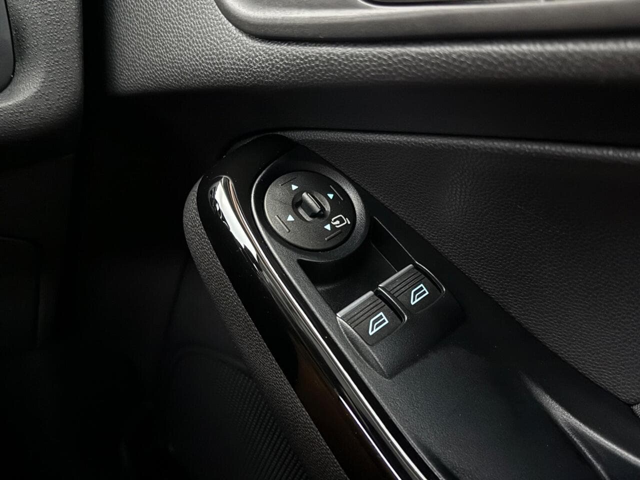 Ford Fiesta thumbnail Misc Controls