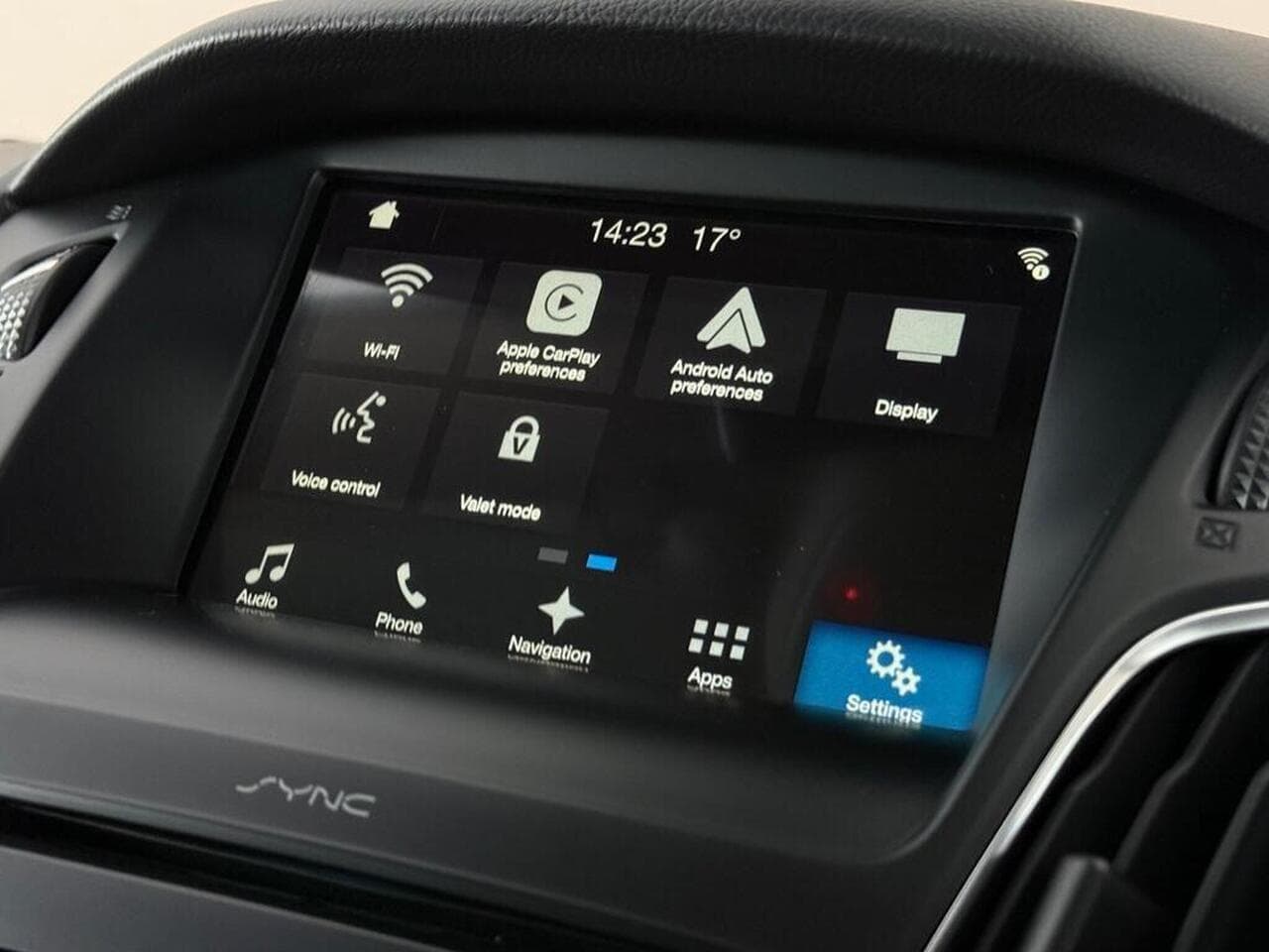 Ford Focus thumbnail Infotainment System