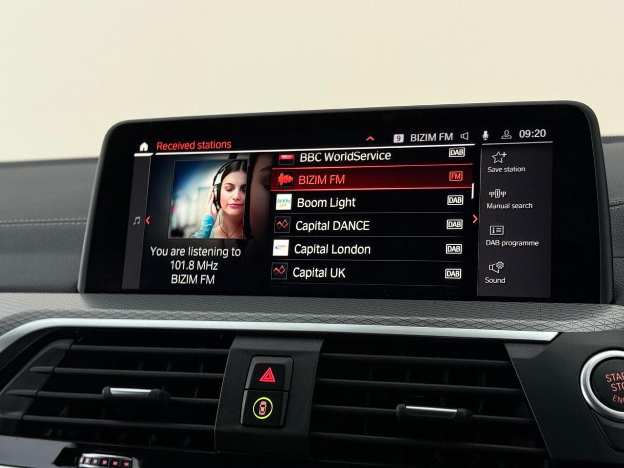 BMW X3 thumbnail Infotainment System