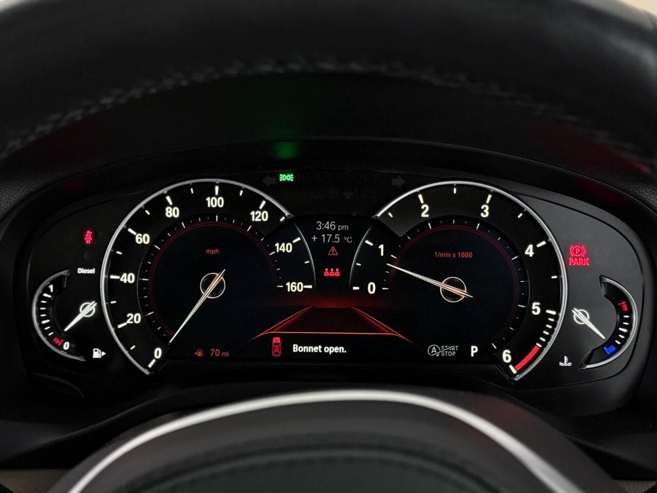 BMW X3 thumbnail Driver Instruments