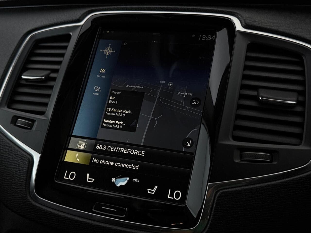 Volvo XC90 thumbnail Infotainment System