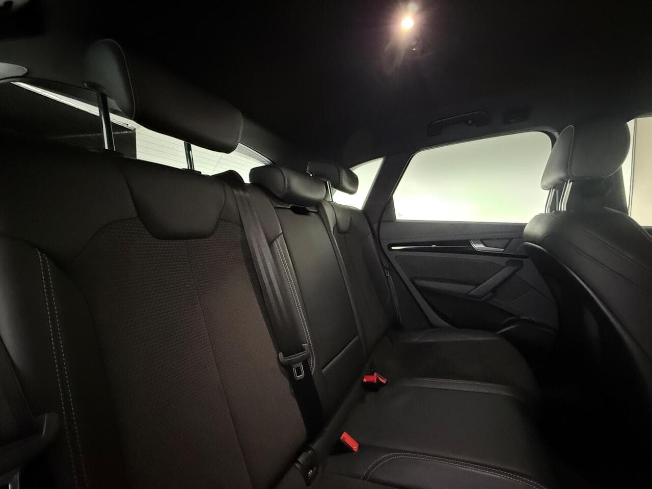 Audi Q5 thumbnail Seats Rear