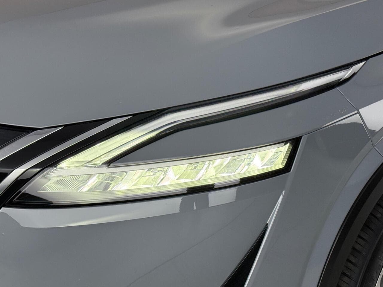 Nissan Qashqai thumbnail Lights Front