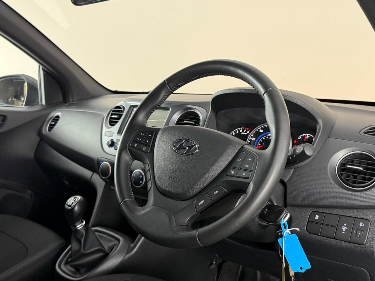 Hyundai i10 thumbnail Interior Front