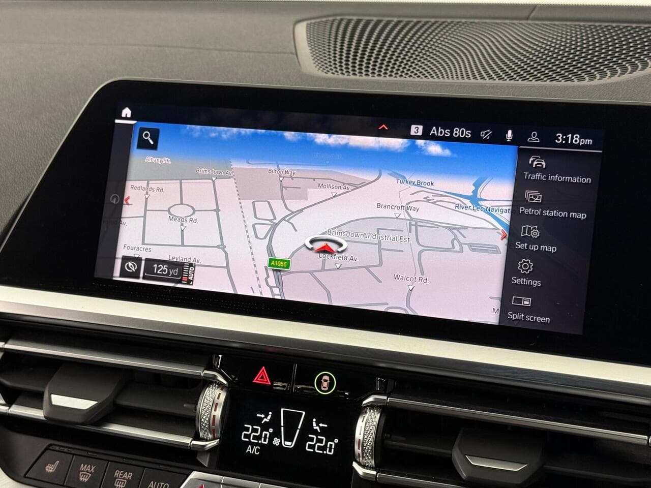 BMW 3 Series thumbnail Infotainment System