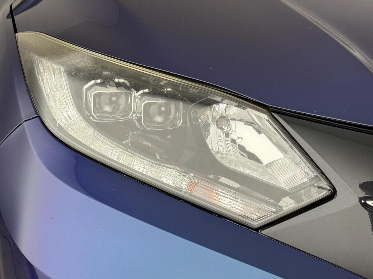 Honda HR-V thumbnail Lights Front