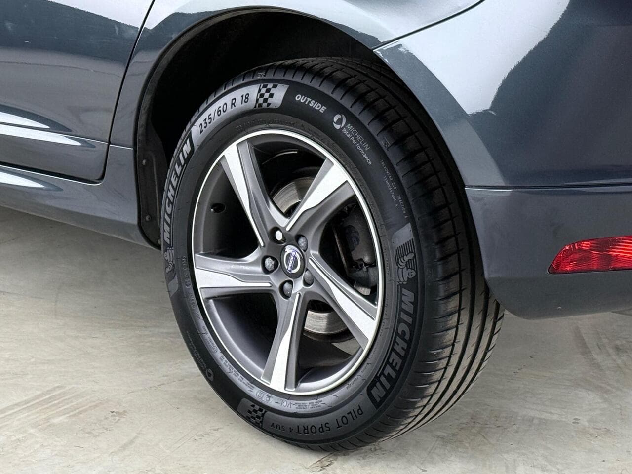 Volvo XC60 thumbnail Wheel