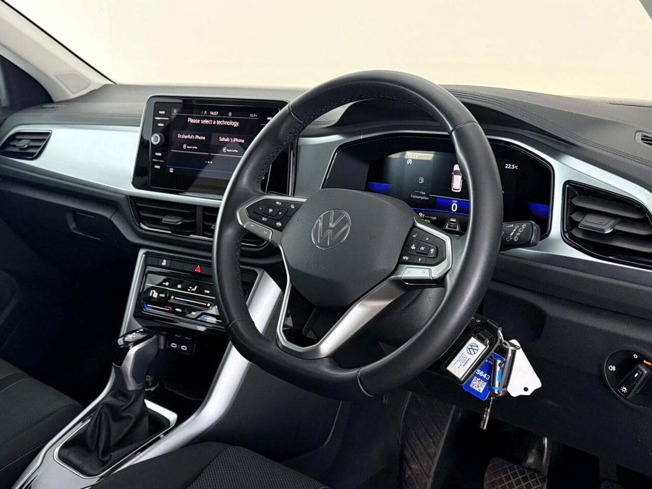 Volkswagen T-Roc thumbnail Steering Wheel