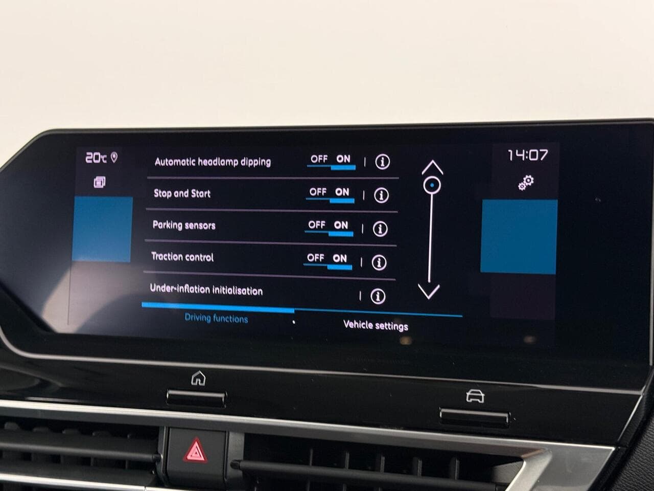 Citroen C4 thumbnail Infotainment System
