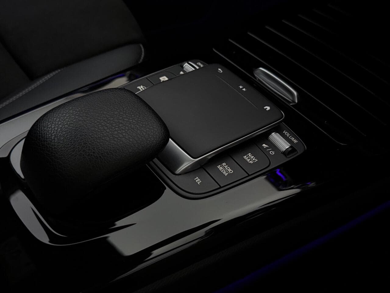Mercedes-Benz A Class thumbnail Misc Controls