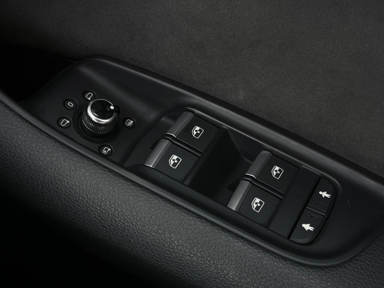 Audi Q7 thumbnail Misc Controls