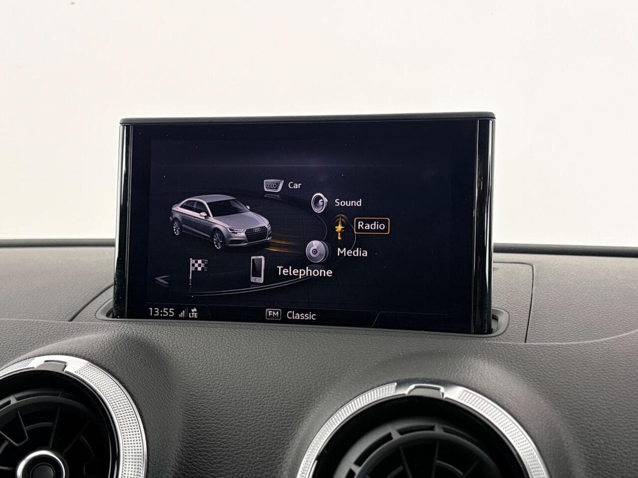 Audi A3 thumbnail Infotainment System