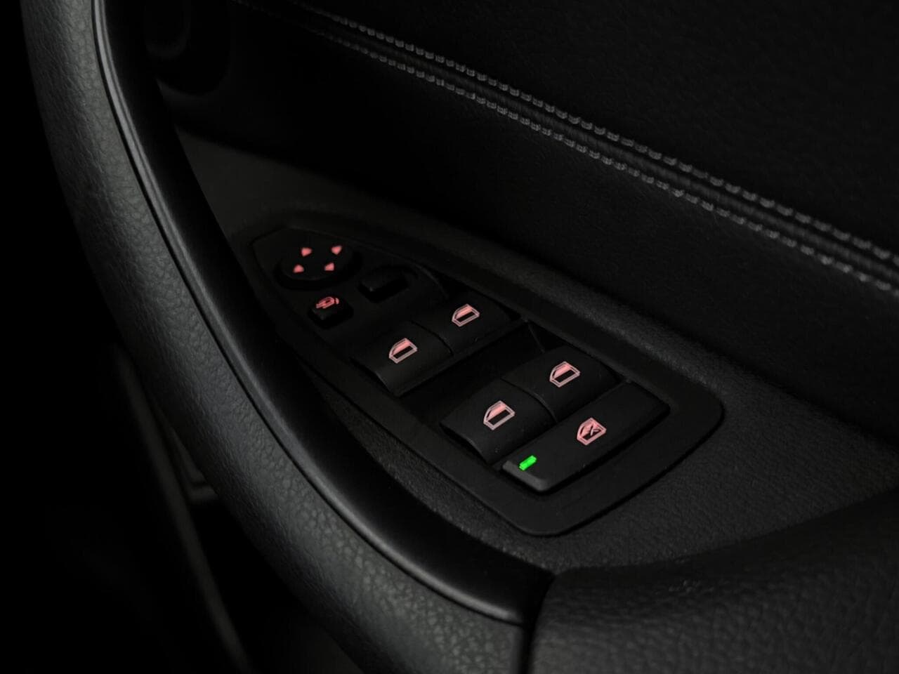 BMW X1 thumbnail Misc Controls