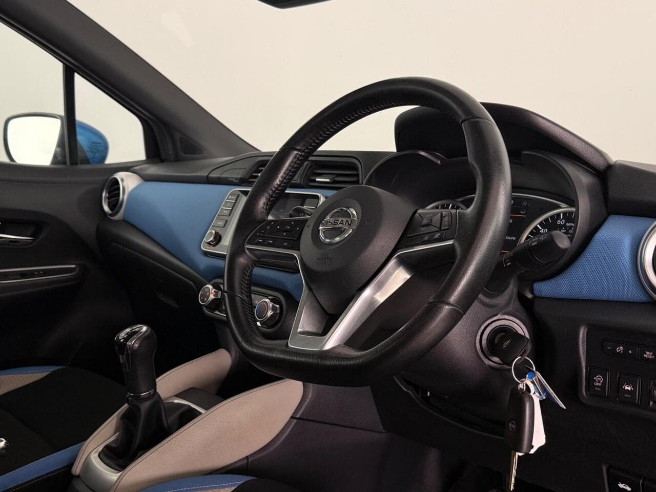 Nissan Micra thumbnail Interior Front