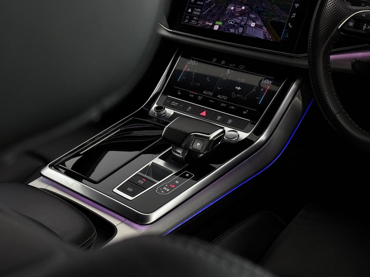 Audi Q7 thumbnail Interior Front