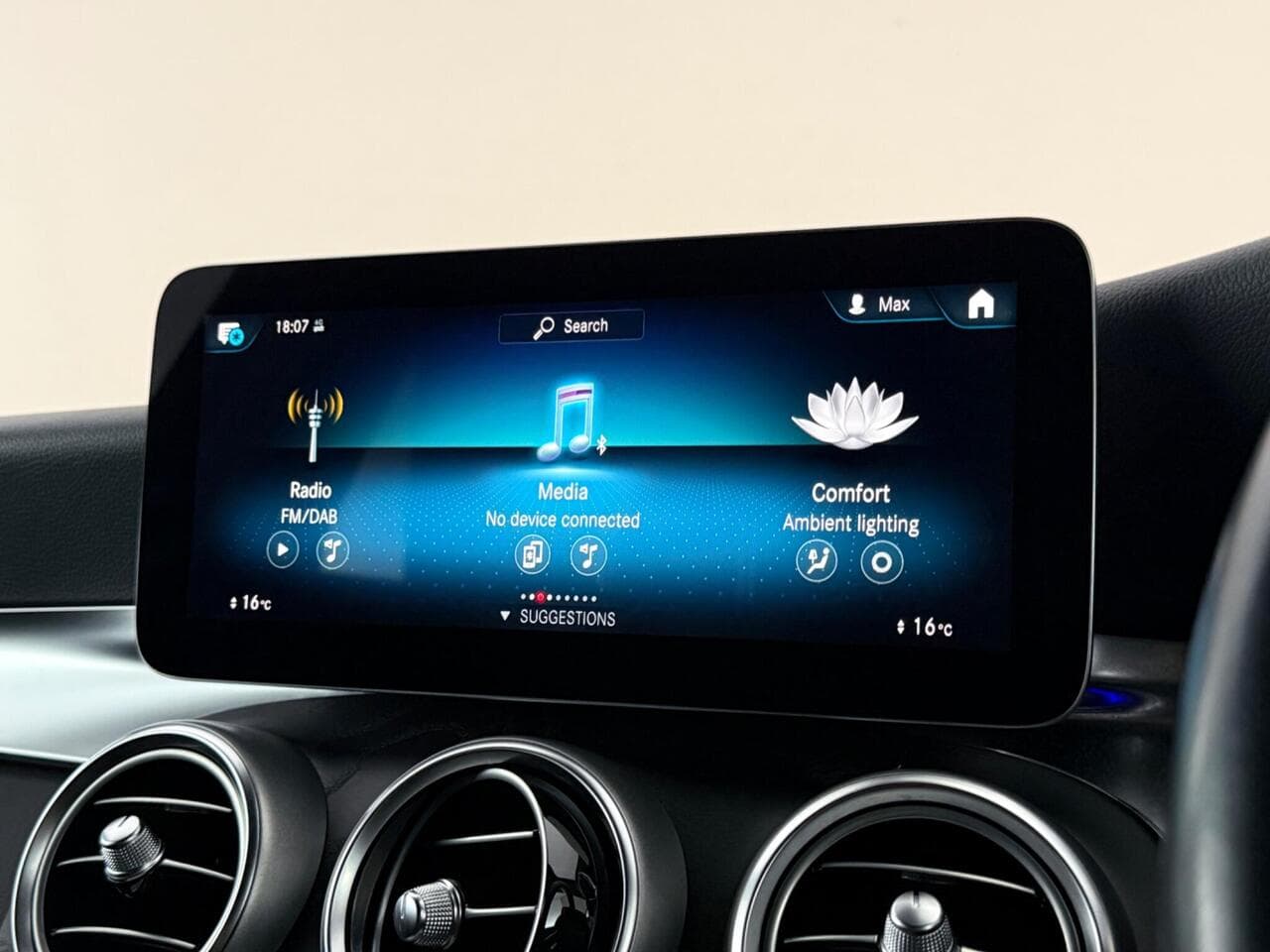 Mercedes-Benz GLC thumbnail Infotainment System
